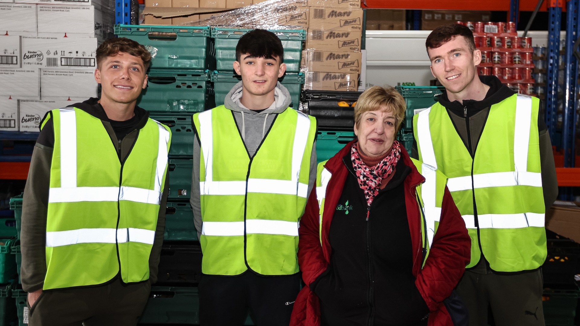 Barnsley FC Players visit Barnsley Foodbank in support of Reds against Hunger campaign and urge fans to back donation drive taking place at Barnsley FC’s game against Reading. 
